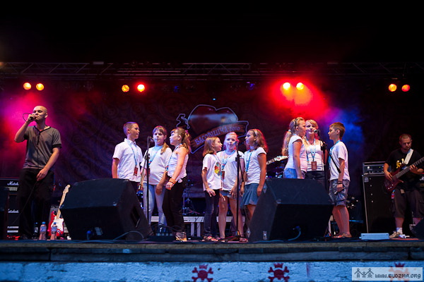 http://budzma.org/wp-content/gallery/basovishchapyershydzyen/tarantinoby_basovishca-4458.jpg
