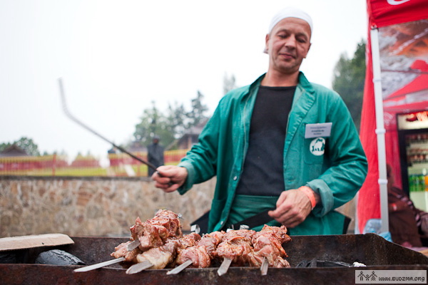http://budzma.org/wp-content/gallery/fyeyervyerki-pad-dazhdom-fotarepartazh-z-quotnavalnicyquot/tarantinoby_navalnica2010-3877.jpg