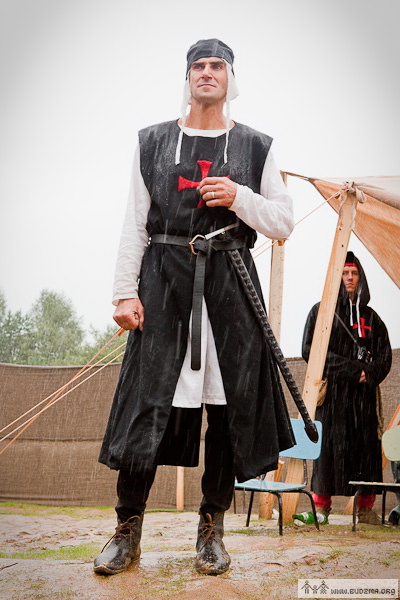 http://budzma.org/wp-content/gallery/kh-fyestyval-syarednyavyechnay-kultury-i-muzyki-quotbyely-zamak-2010quot/tarantinoby_navalnica2010-6460.jpg