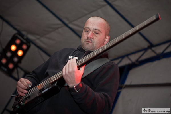 http://budzma.org/wp-content/gallery/mozhna-09-2010/tarantinoby_mozhno-9720.jpg