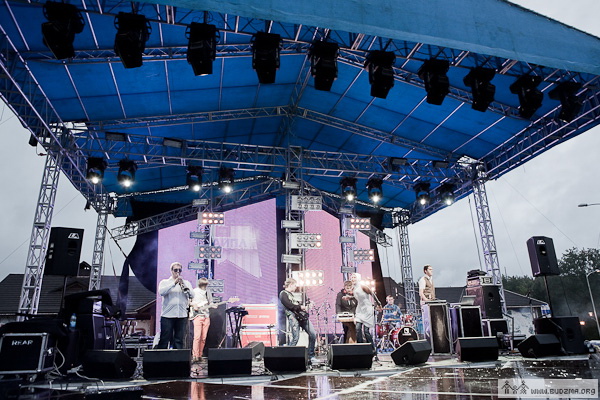 http://budzma.org/wp-content/gallery/navalnica-dzyen-druhi-fotarepartazh/tarantinoby_navalnica2010-5285.jpg