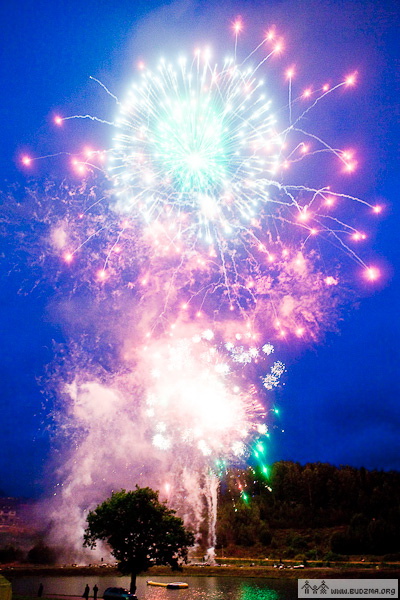 http://budzma.org/wp-content/gallery/navalnica-dzyen-druhi-fotarepartazh/tarantinoby_navalnica2010-5760.jpg